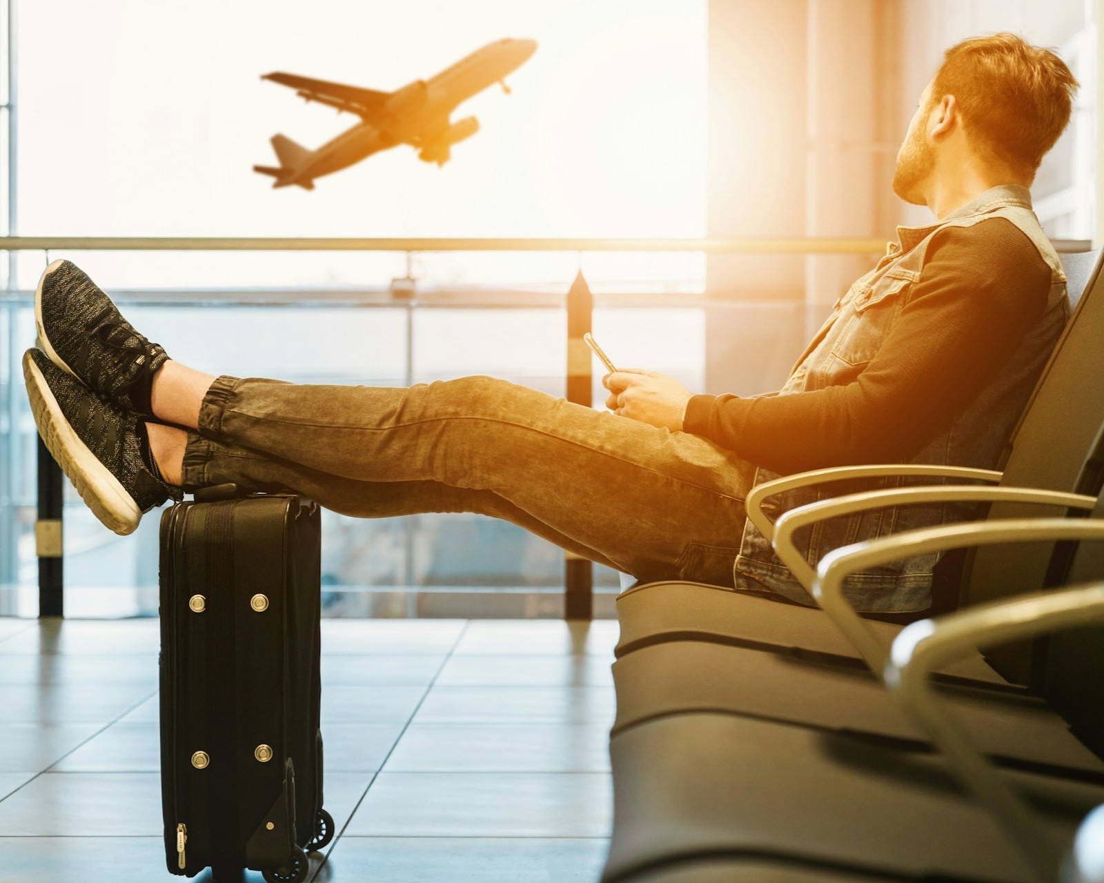 man-waiting-on-airport